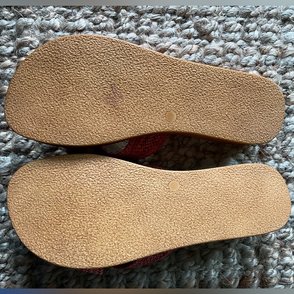 MILA PAOLI coral red slide sandals, Sz 8 - Picture 5 of 5